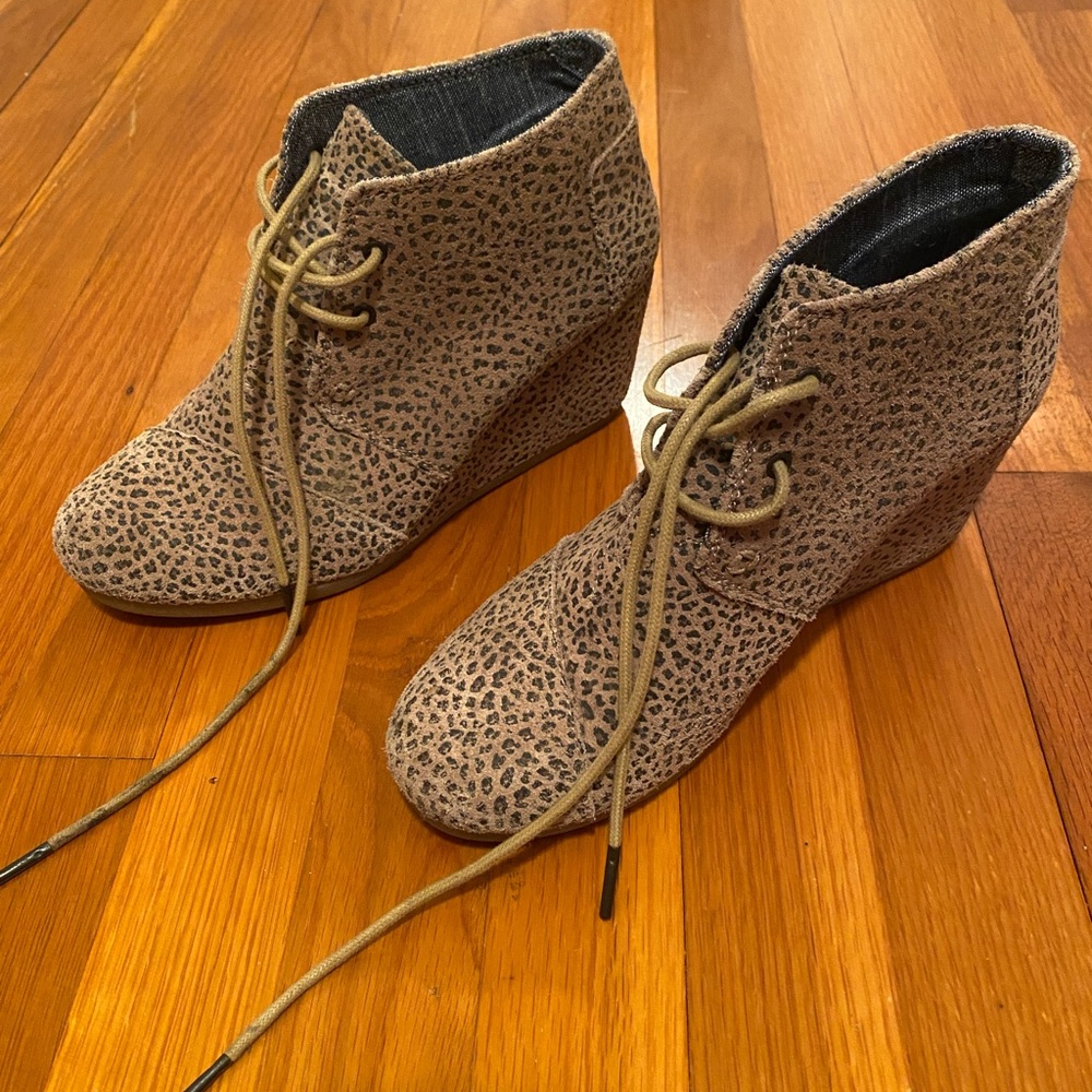 BARELY WORN